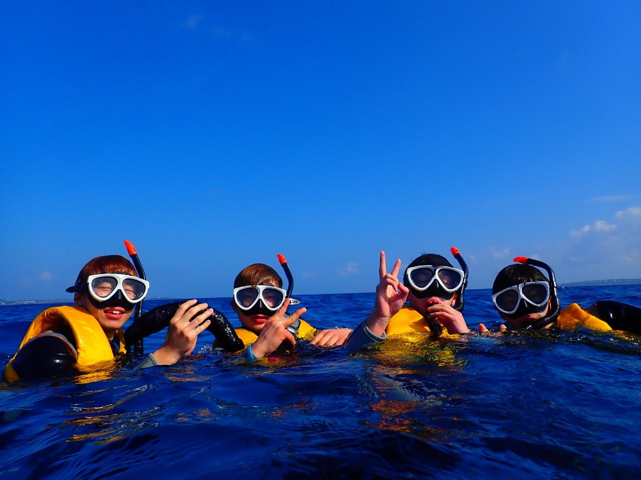 今日は夏です☀【沖縄マリンスポーツ専門店★水納島マーメイド】