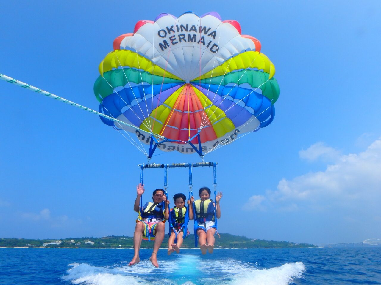 大空のお散歩さいこー！【沖縄マリンスポーツ専門店☆水納島マーメイド】