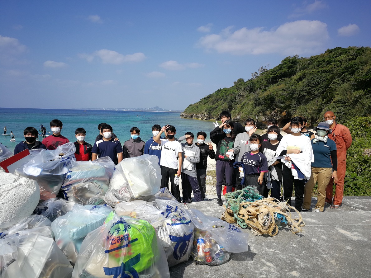 本部高校の生徒の皆さんと一緒に(/・ω・)/【沖縄のマリンスポーツ専門店☆水納島マーメイド】