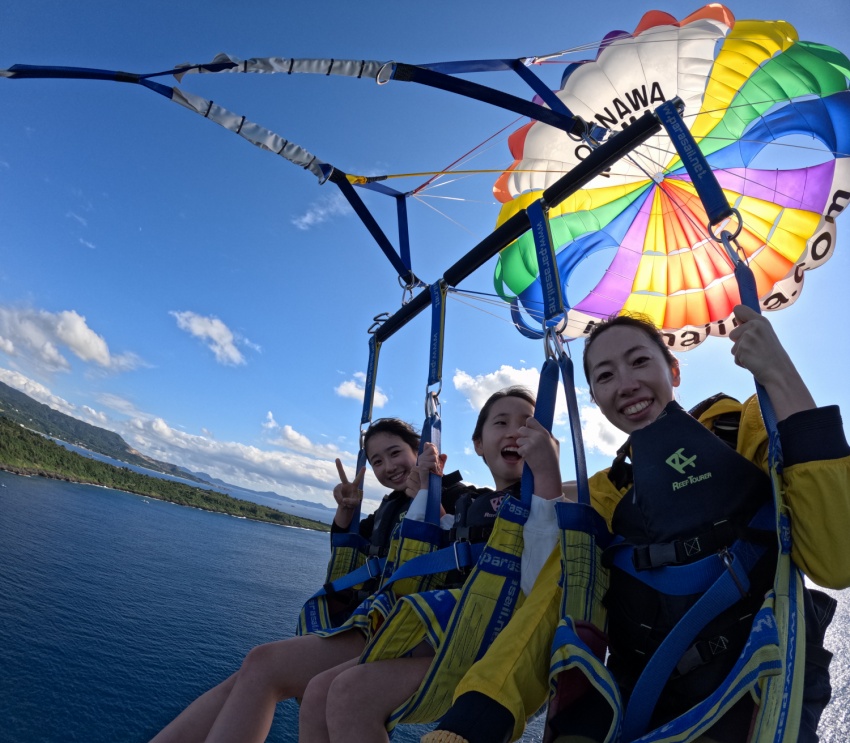 ラッキーパラ！！【沖縄マリンスポーツ専門店★水納島マーメイド】