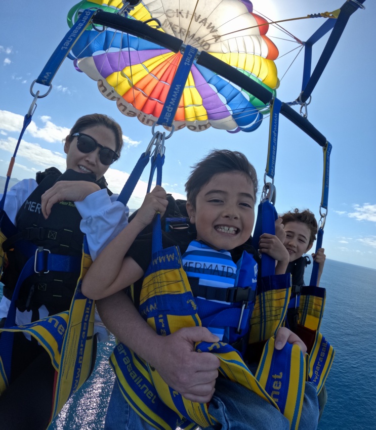 パラセーリング体験時の服装は⁉️【沖縄マリンスポーツ専門店★水納島マーメイド】