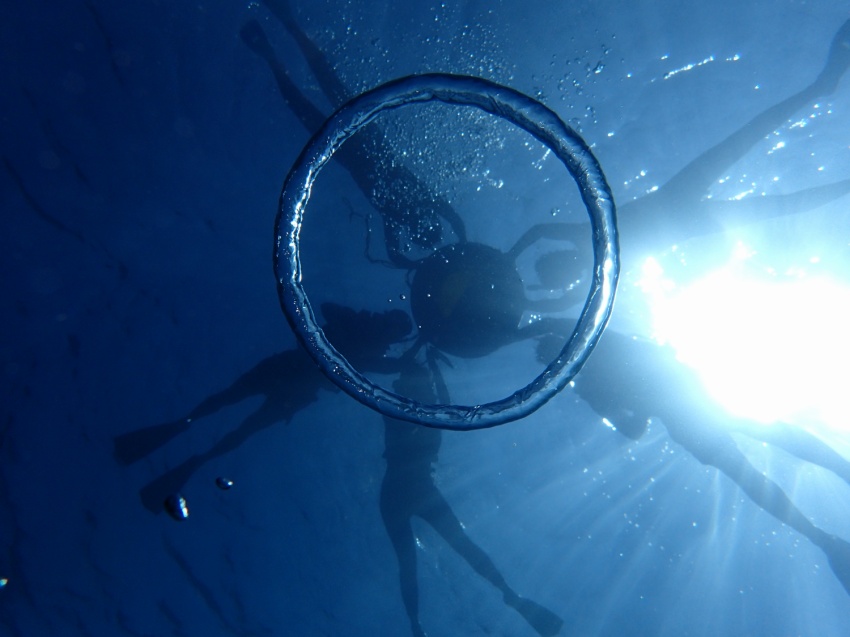 大荒れな一日に☔🌀【沖縄マリンスポーツ専門店★水納島マーメイド】